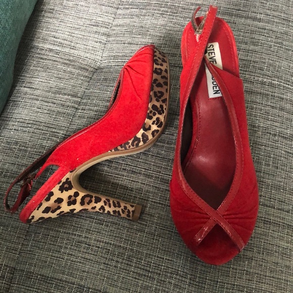 Steve Madden red suede platform heels - Picture 2 of 9